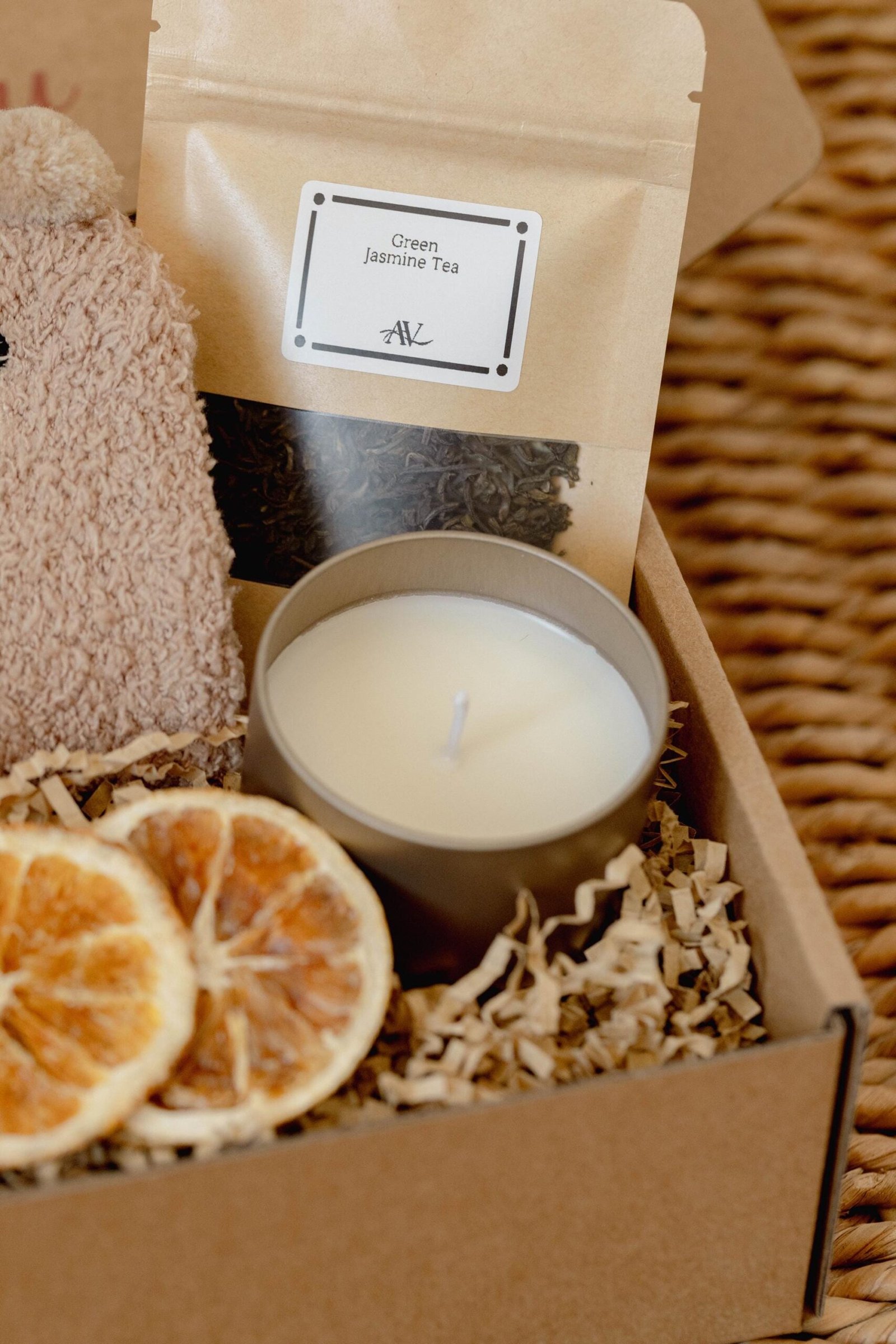 Cozy Gift Box: Tea, Honey, Bear Socks & Vanilla Candle 8 il fullxfull.7666912257 5vv2 scaled