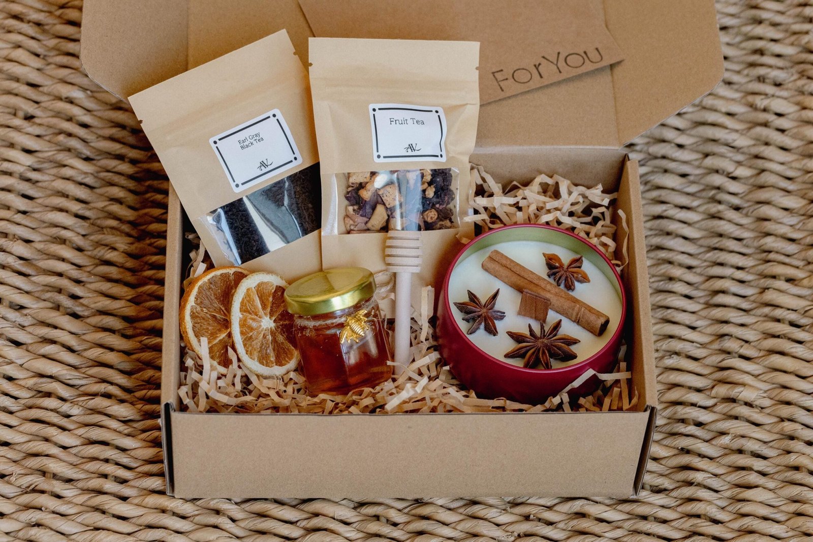 Candle, Tea & Honey Gift Set | Fruit Tea Selection 10 Candle, Tea & Honey Gift Set detail 9