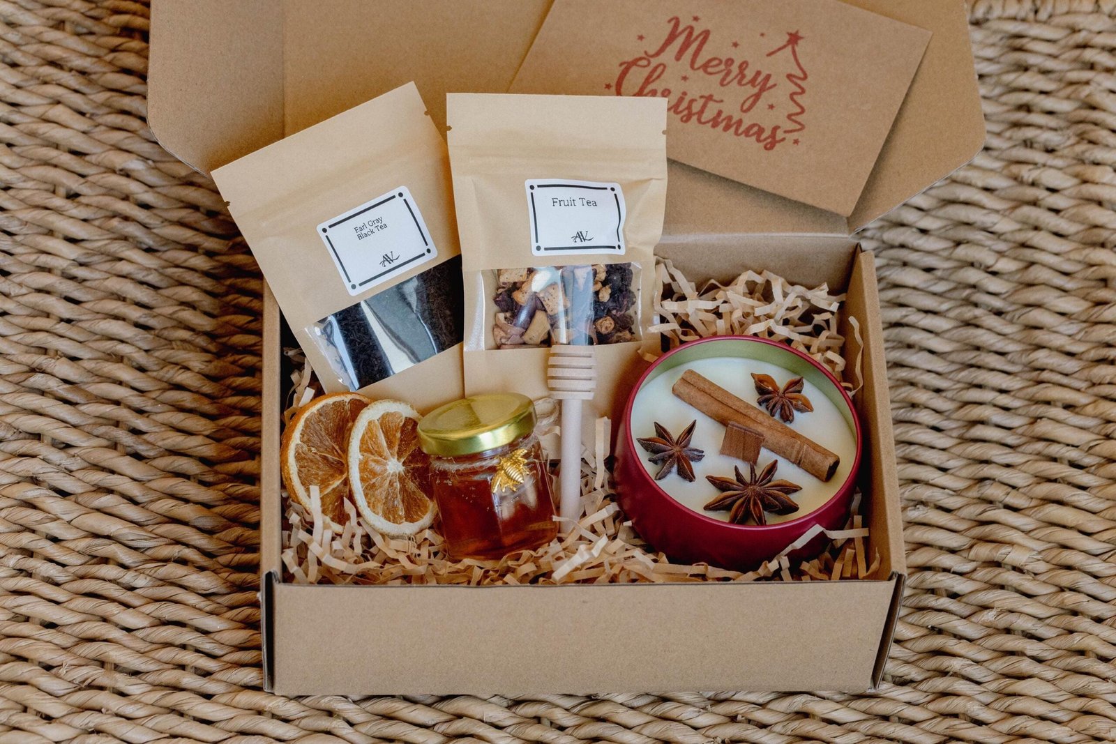 Candle, Tea & Honey Gift Set | Fruit Tea Selection 1 Candle, Tea & Honey Gift Set