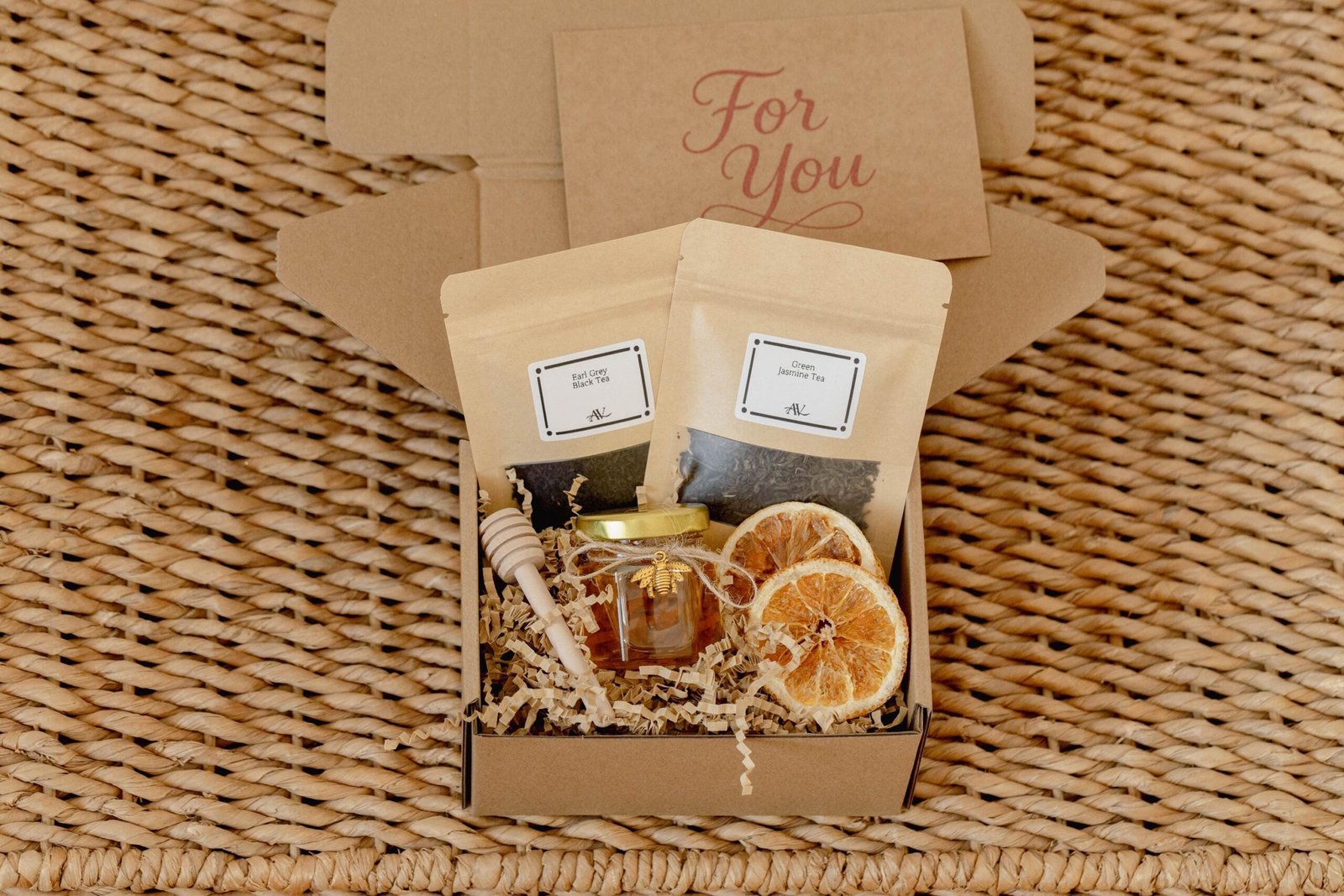 Tea & Honey Gift Set with Flower Keychain 1 Tea & Honey Gift Set